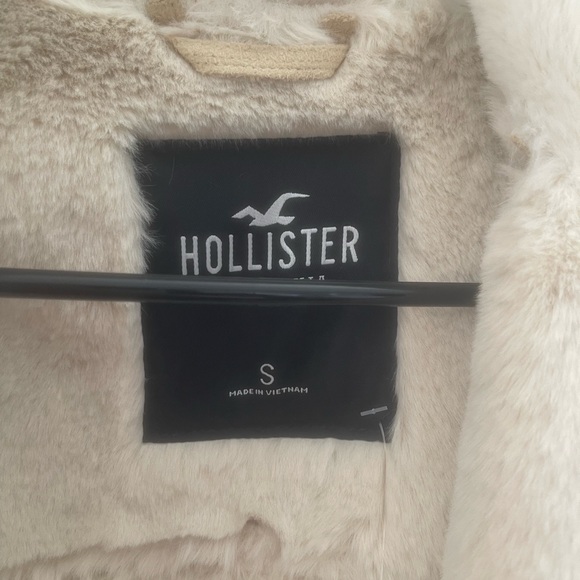 Soft stylish Hollister jacket - Picture 3 of 5